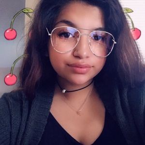 Meet your Posher, Sofia